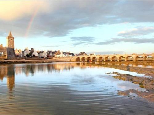 Aux 13 Arches Portbail